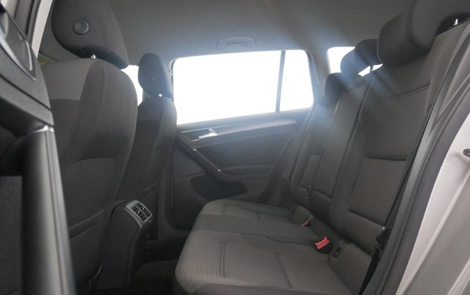 Volkswagen Golf cena 63899 przebieg: 76495, rok produkcji 2019 z Warszawa małe 172